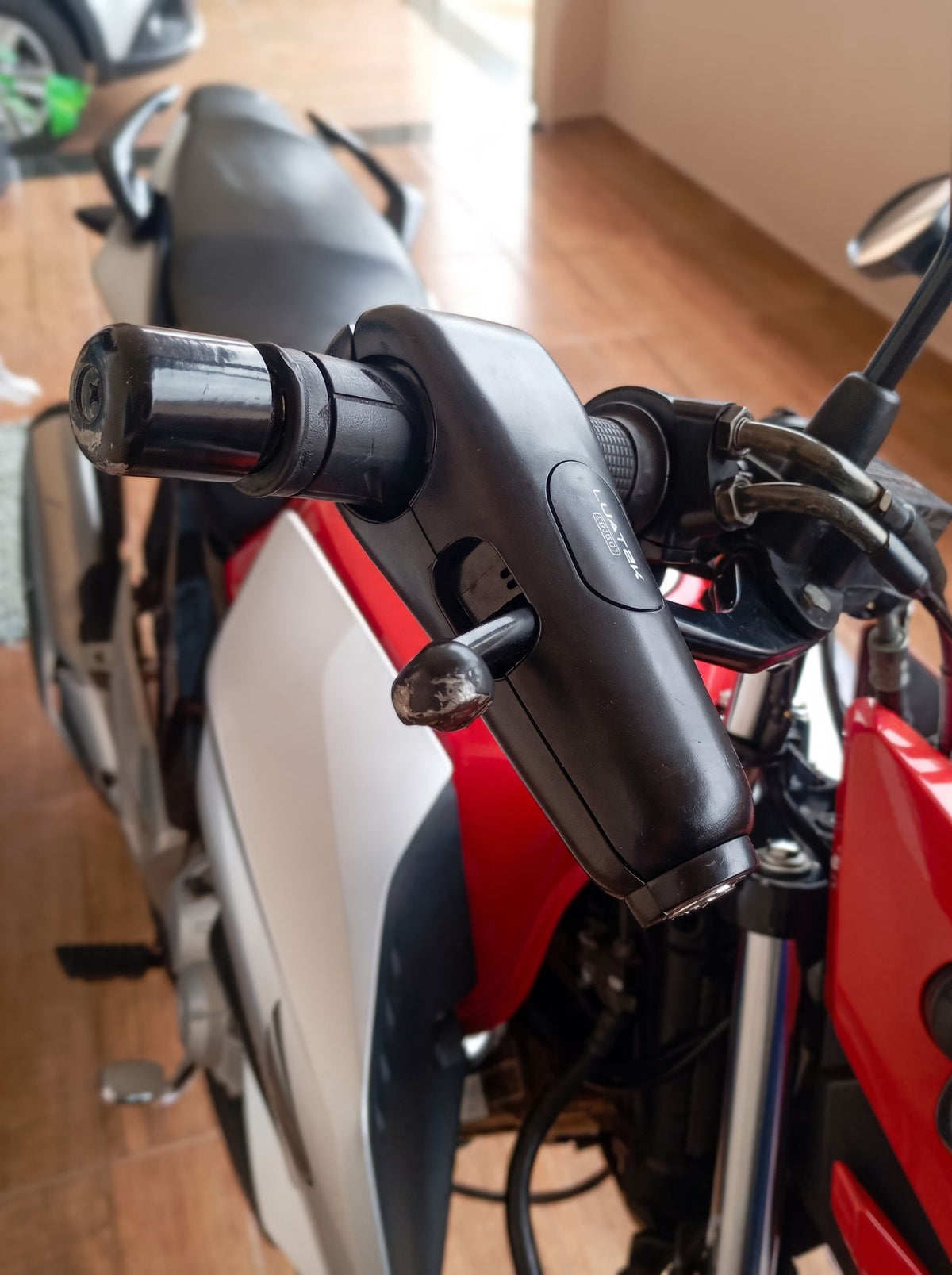 Trava Antifurto com Alarme para Moto | Sensor de Movimento
