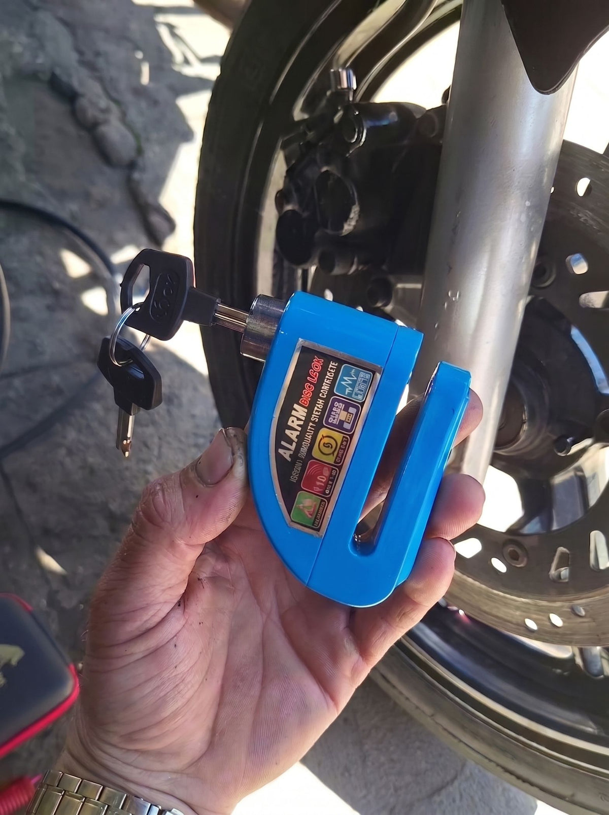 Trava Antifurto com Alarme para Moto | Sensor de Movimento