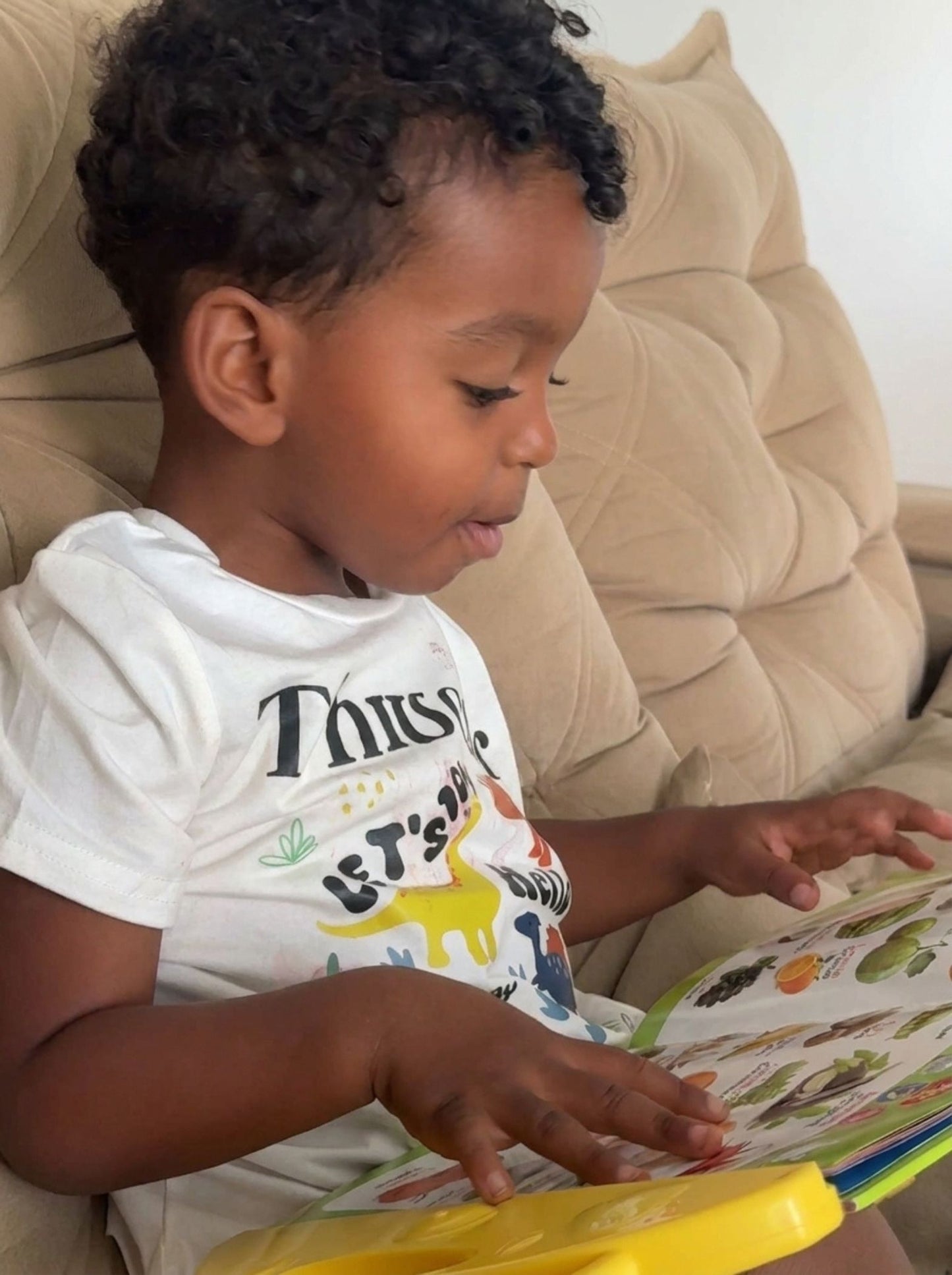 Livro Bilíngue Falante | Aprender Brincando em Português e Inglês + Brinde