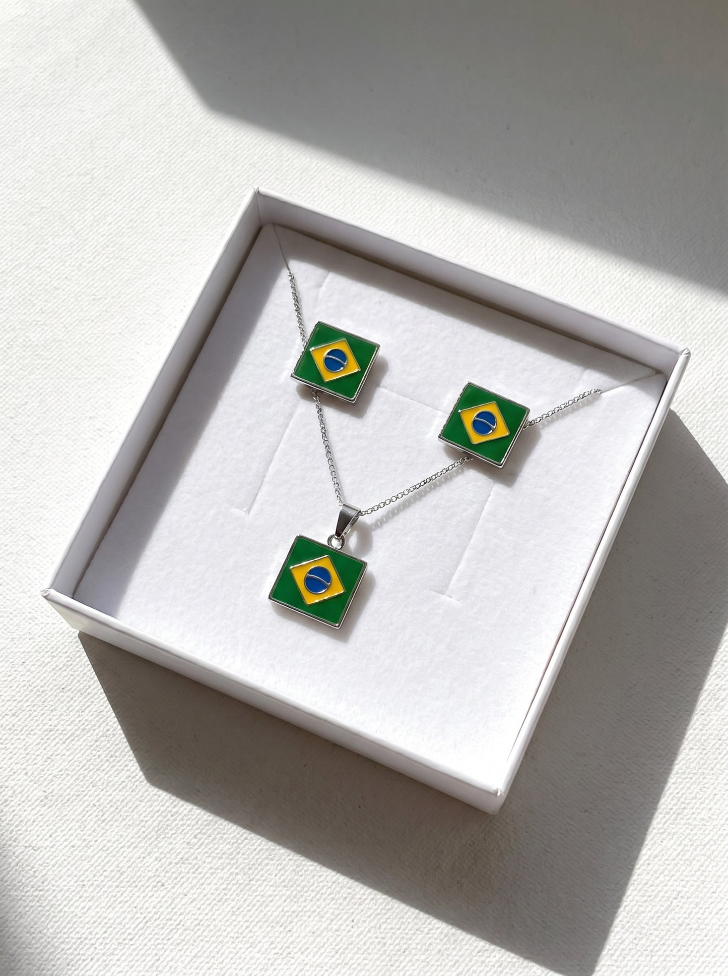 Coleção Brilha Brasil ✨ Banhado Brincos + Colar